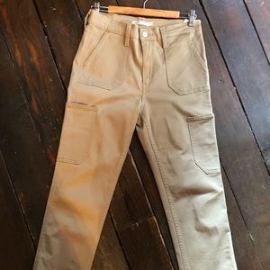 Women’s Levi’s Khaki cropped pants